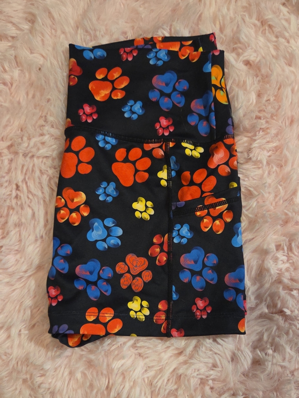 Constantly Varied Gear Black Paw Print Shorts Medium - Picture 3 of 3